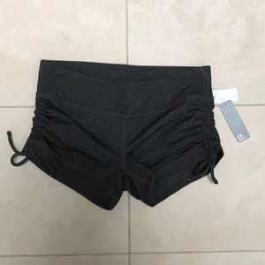 GapFit Yoga shorts size XS NWT